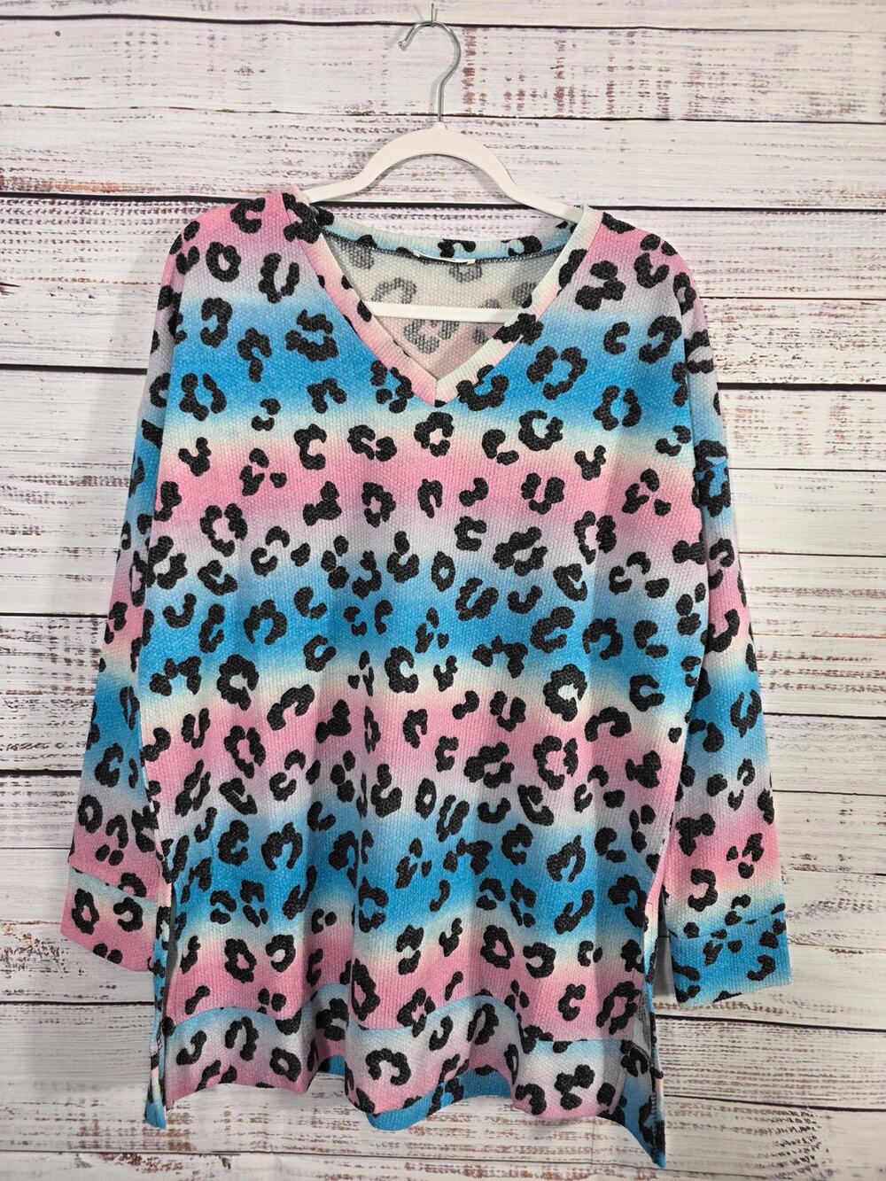 Zenana Women's Large Rainbow Leopard Pring Long Sleeve Top Waffle Knit size L